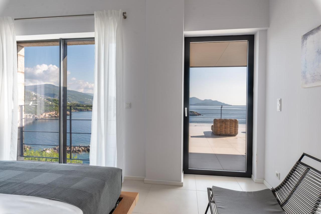 Myzen Villa Asana & Villa KenshyaSívota エクステリア 写真